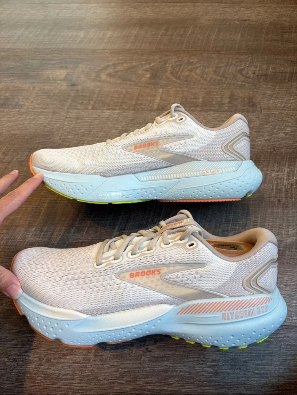 Brooks Glycerin 21 GTS Running Shoes Women’s 11 Beige/Light Gray Athletic